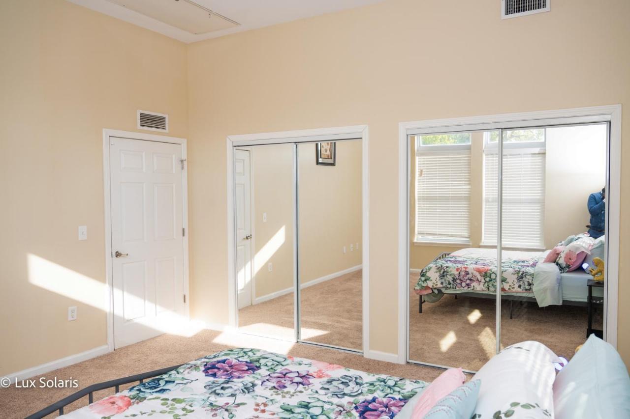 Luxury 3 Bedrooms With King Bed Downtown Indy อินเดียนาโพลิส ภายนอก รูปภาพ