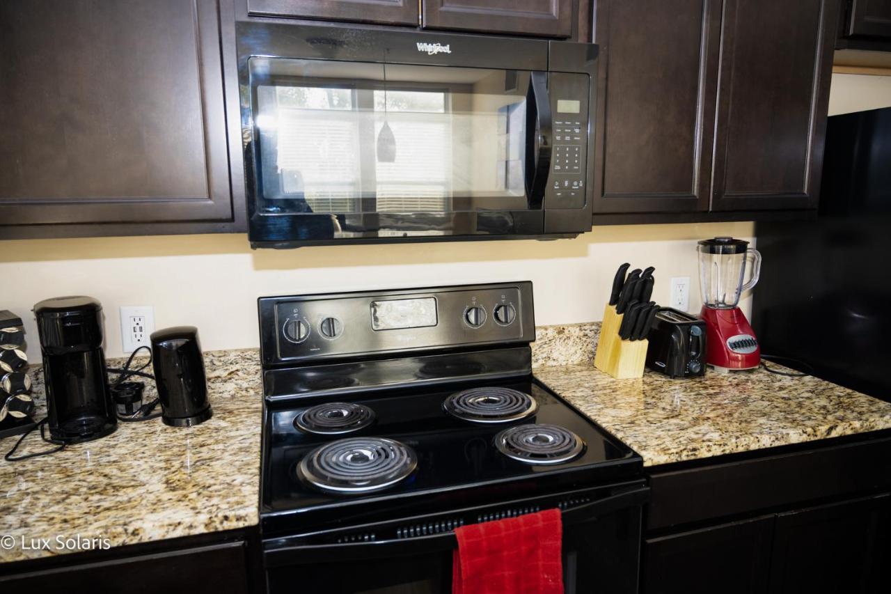 Luxury 3 Bedrooms With King Bed Downtown Indy อินเดียนาโพลิส ภายนอก รูปภาพ