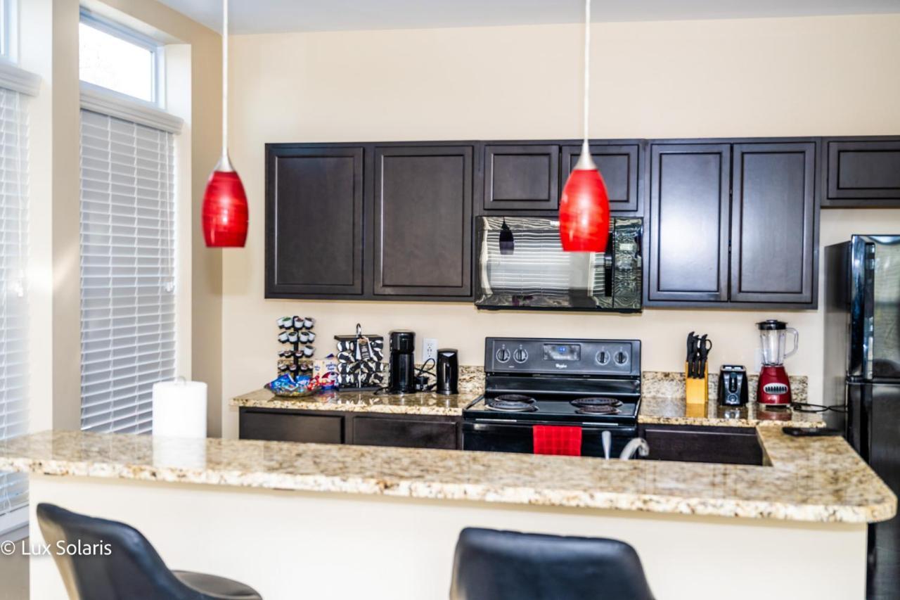 Luxury 3 Bedrooms With King Bed Downtown Indy อินเดียนาโพลิส ภายนอก รูปภาพ